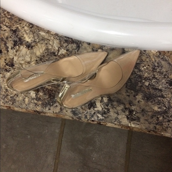 Heels - Picture 4 of 7